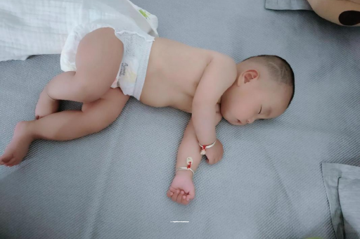 郓城六个月宝宝眼睛散光 郓城六个月宝宝眼睛散光